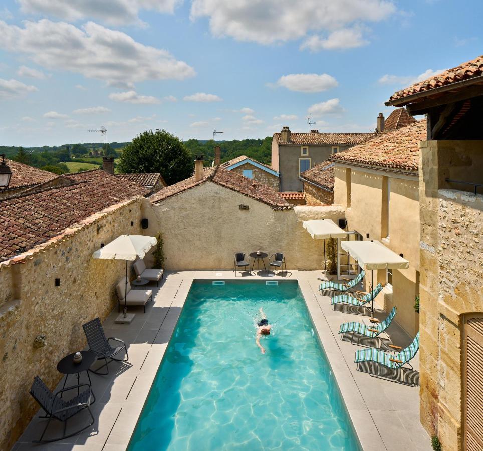 Hotel Le Chevalier Bleu Monpazier Exterior photo